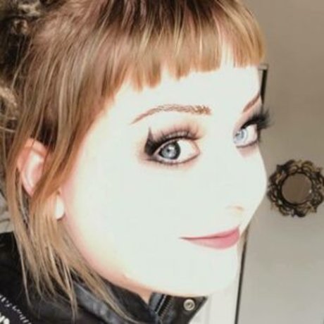 Foto desnuda filtrada de OnlyFans de Mother Macabre