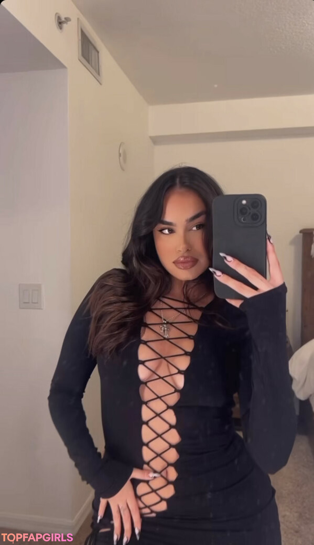Foto desnuda filtrada de OnlyFans de Beafernandezz #20 Foto desnuda filtrada de OnlyFans de Beafernandezz #20