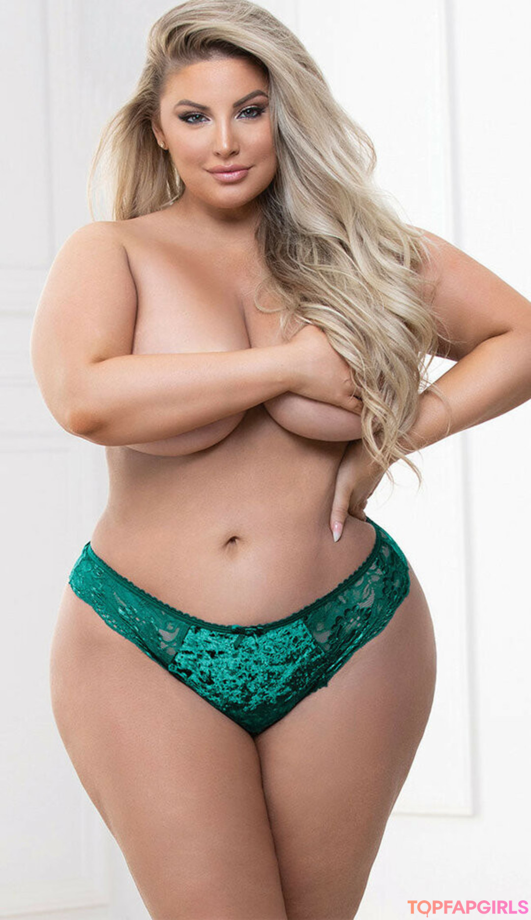 Foto desnuda filtrada de OnlyFans de Ashley Alexiss #125 Foto desnuda filtrada de OnlyFans de Ashley Alexiss #125