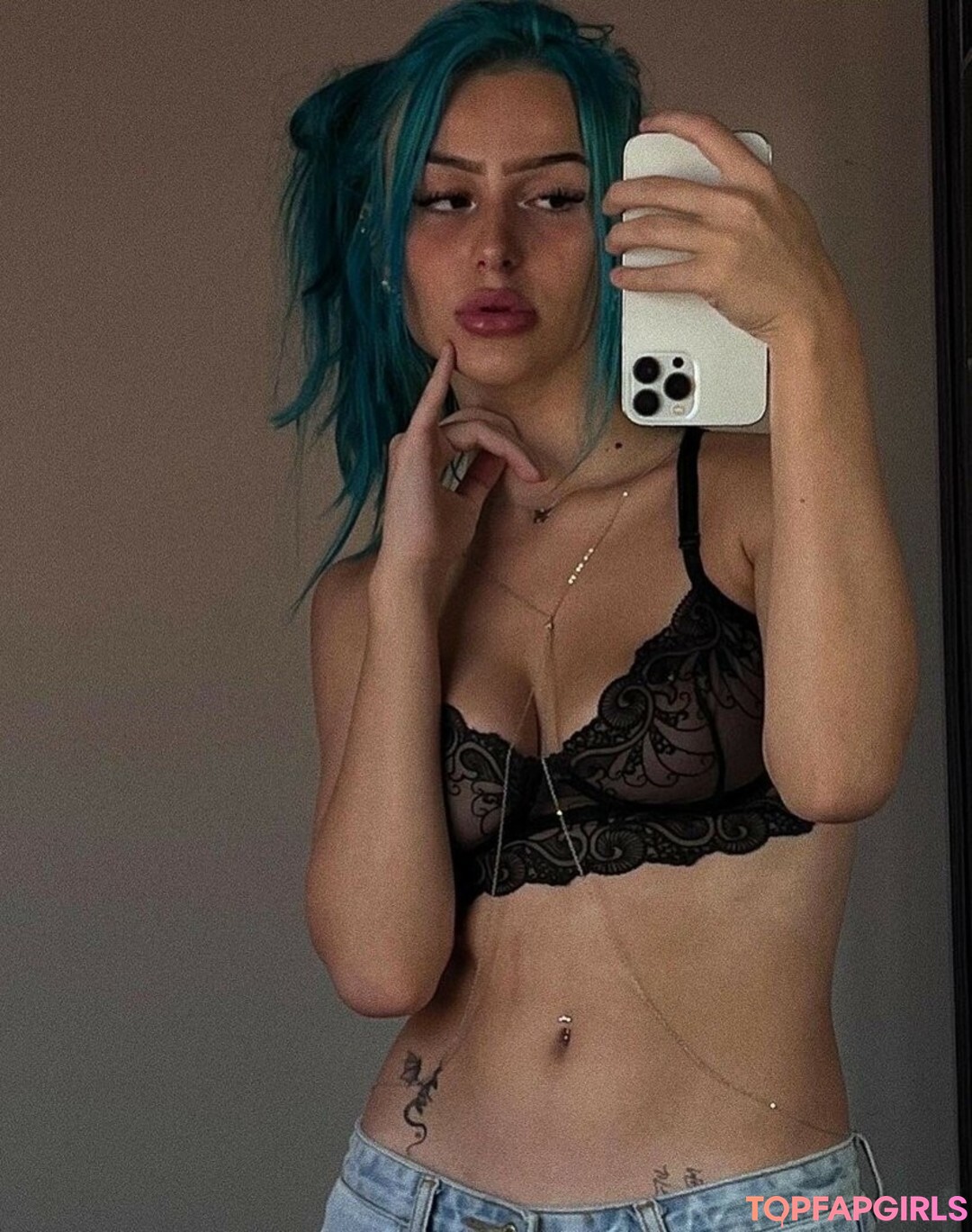 Foto desnuda filtrada de OnlyFans de Belle Kaffer #129 Foto desnuda filtrada de OnlyFans de Belle Kaffer #129