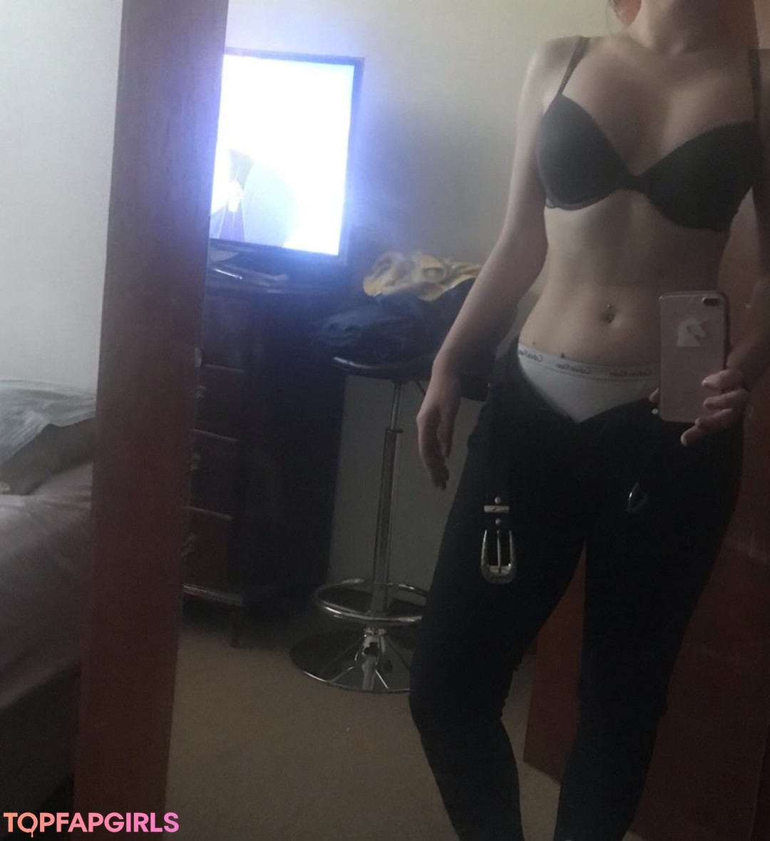 Foto desnuda filtrada de OnlyFans de Magui Sunshine #258 Foto desnuda filtrada de OnlyFans de Magui Sunshine #258