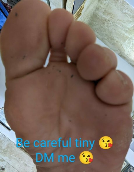 Annafeetcrushvore