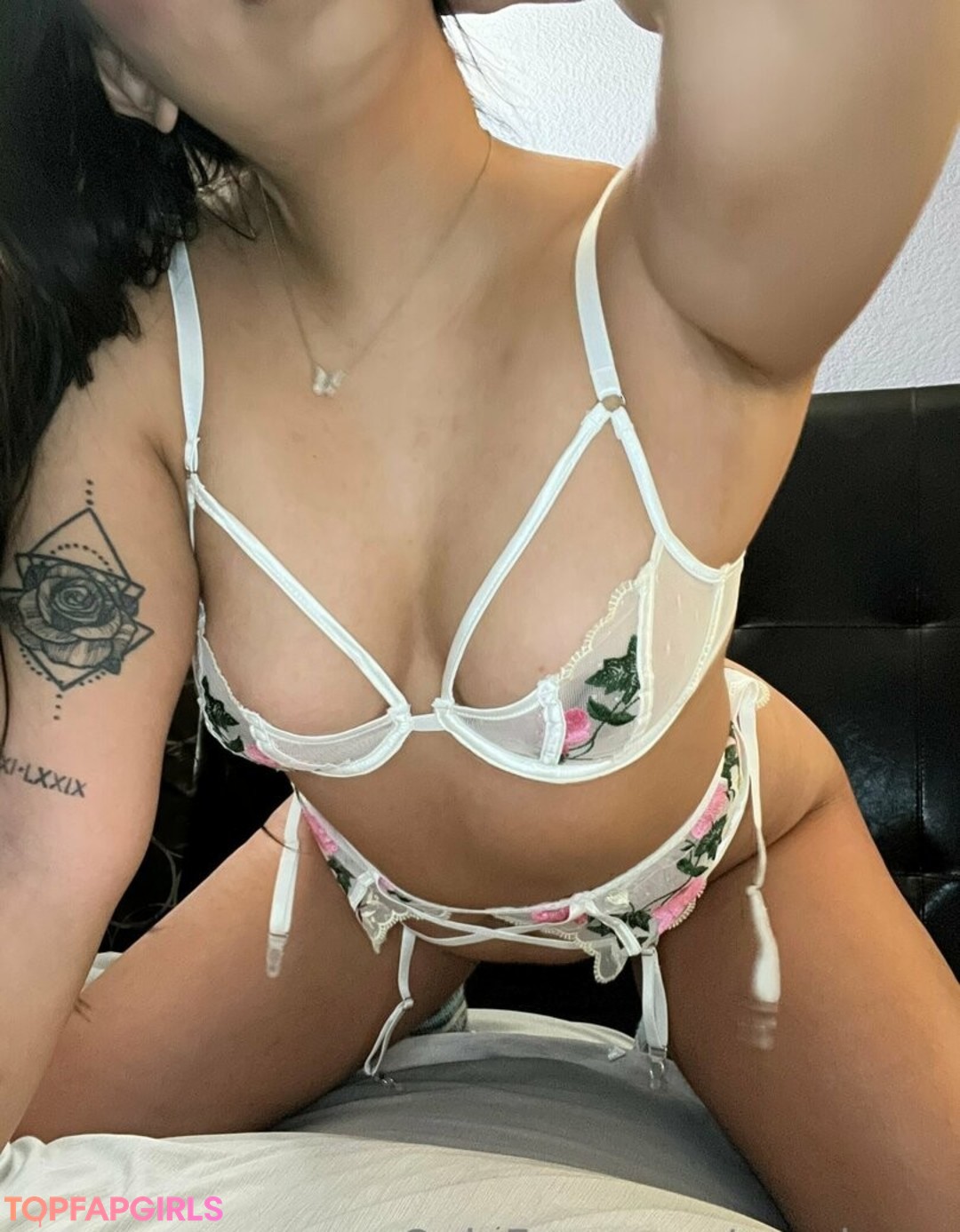 Foto desnuda filtrada de OnlyFans de Jiselle Campos #17 Foto desnuda filtrada de OnlyFans de Jiselle Campos #17