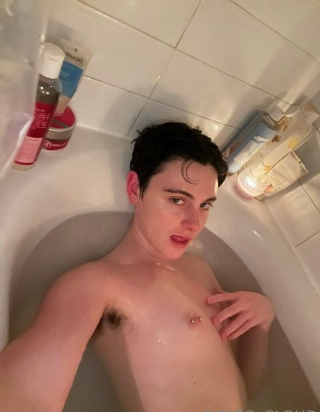 Foto desnuda filtrada de OnlyFans de Kingleocloud