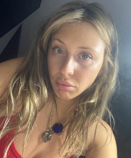 Foto desnuda filtrada de OnlyFans de Lolcaughtureye