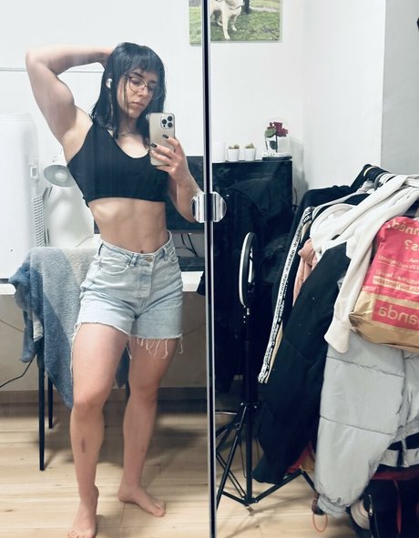 Courtney01