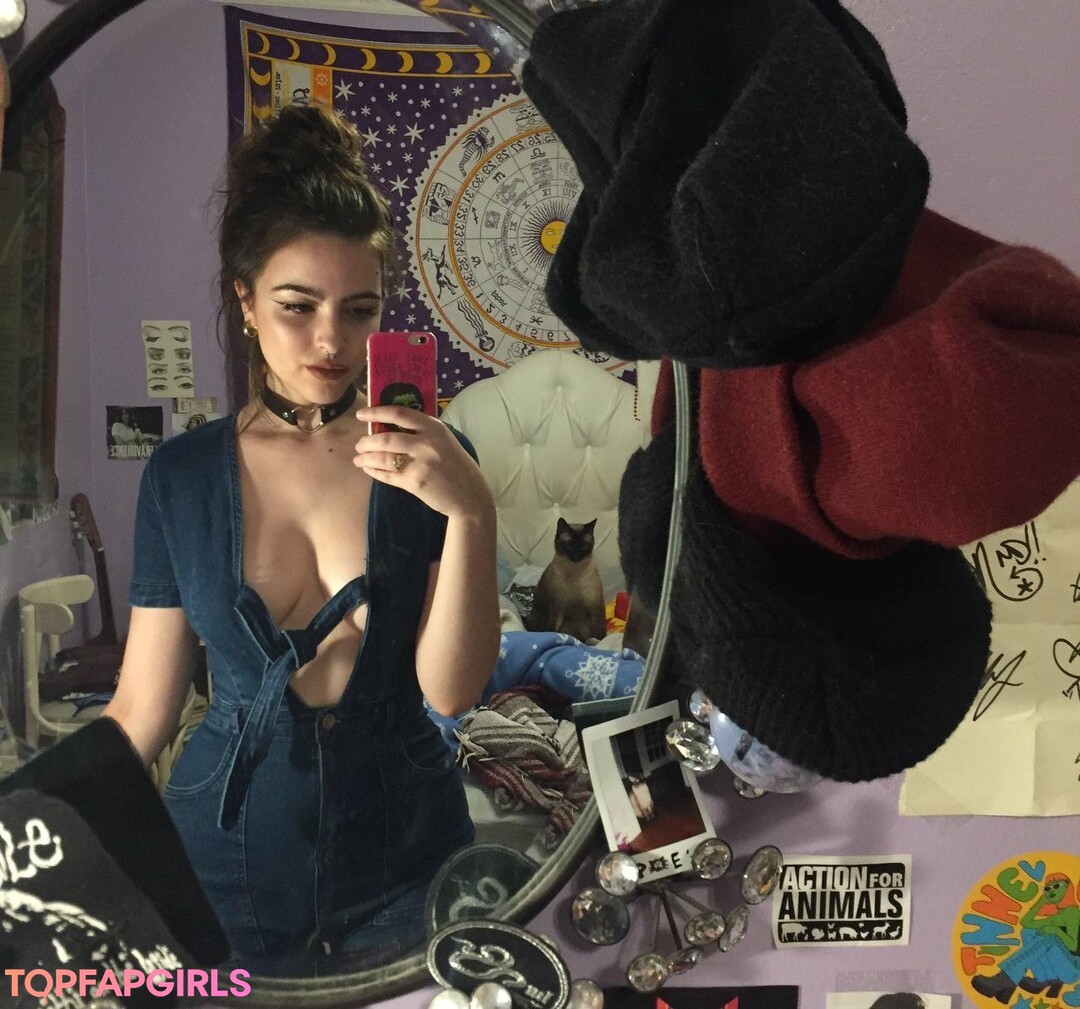 Foto desnuda filtrada de OnlyFans de Artbitch666 #54 Foto desnuda filtrada de OnlyFans de Artbitch666 #54