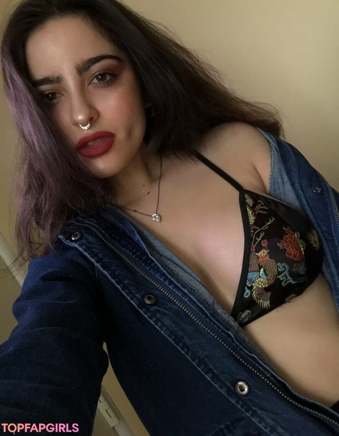 Foto desnuda filtrada de OnlyFans de Artbitch666 #85 Foto desnuda filtrada de OnlyFans de Artbitch666 #85