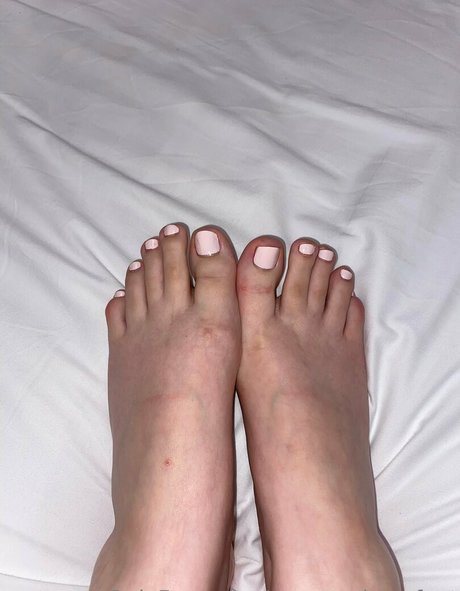 Yourstrulymsfeet
