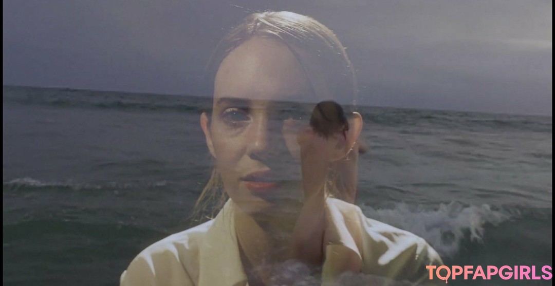 Foto desnuda filtrada de OnlyFans de Maya Hawke #160 Foto desnuda filtrada de OnlyFans de Maya Hawke #160