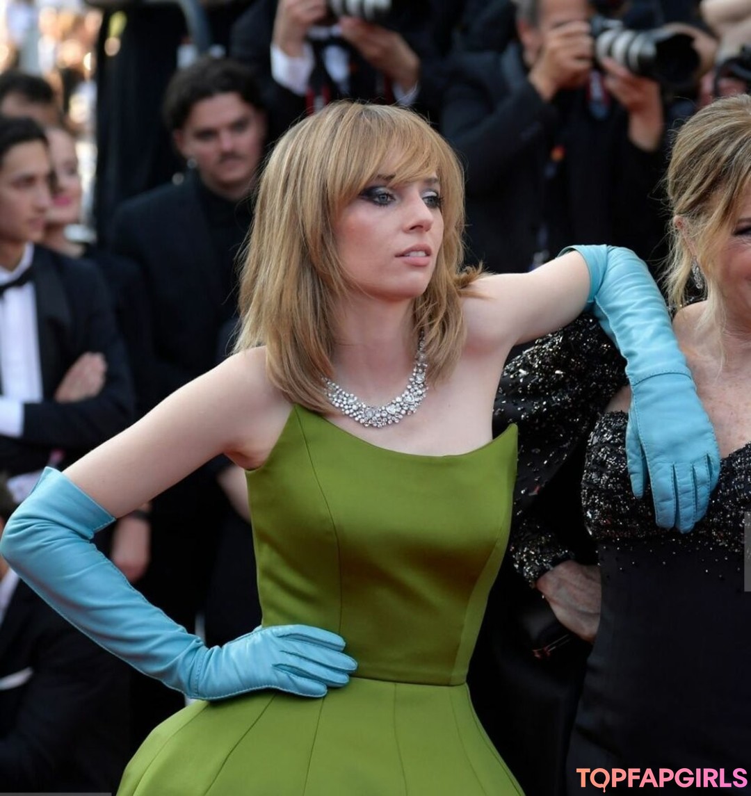 Foto desnuda filtrada de OnlyFans de Maya Hawke #187 Foto desnuda filtrada de OnlyFans de Maya Hawke #187