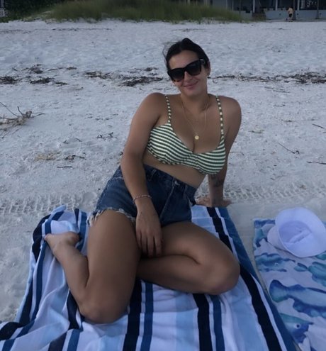 Foto desnuda filtrada de OnlyFans de Alanna Masterson