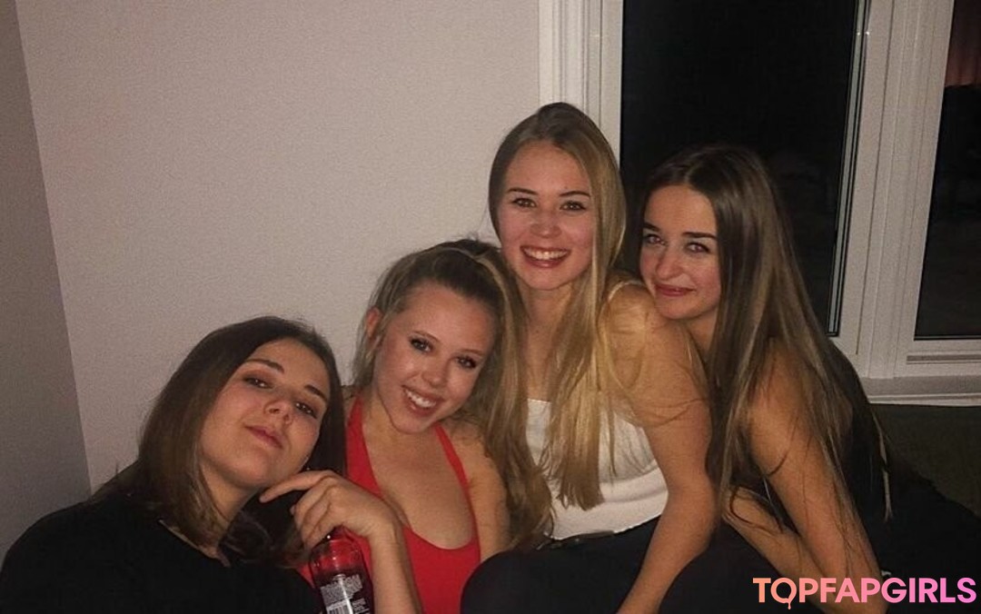 Foto desnuda filtrada de OnlyFans de Emily Kyte #222 Foto desnuda filtrada de OnlyFans de Emily Kyte #222