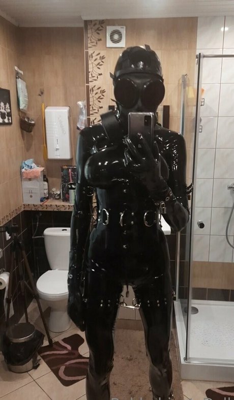 Rubbobject_doll