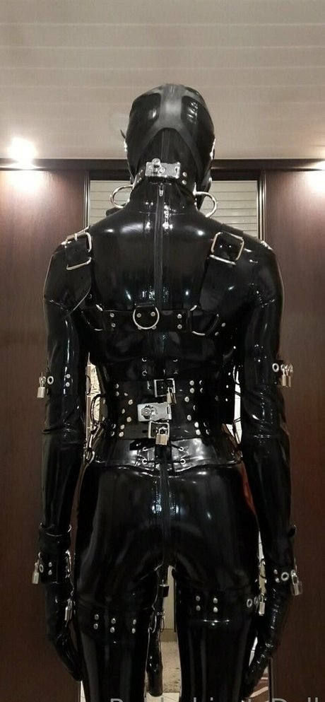 Rubbobject_doll