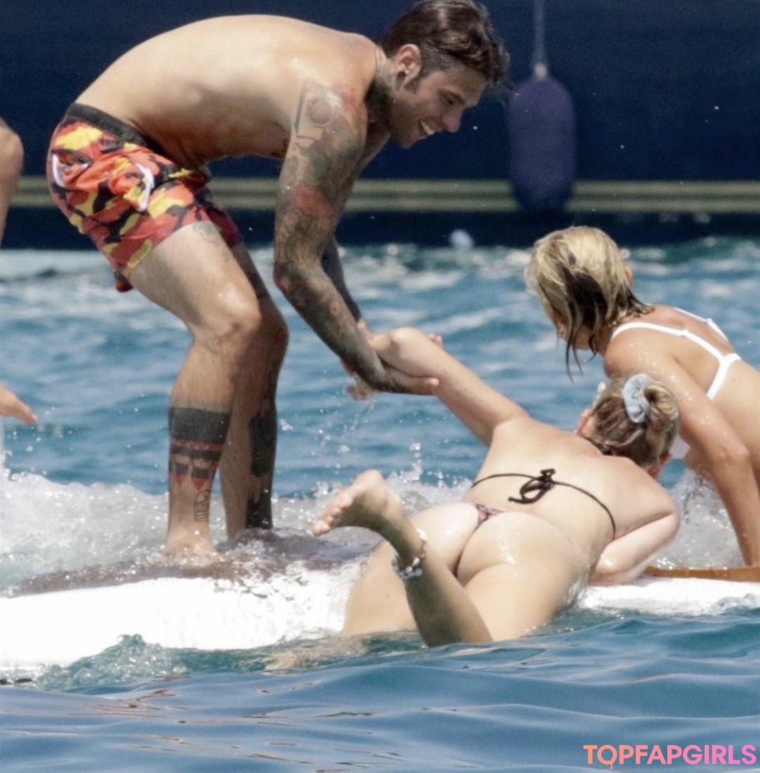 Foto desnuda filtrada de OnlyFans de Chiara Ferragni #7 Foto desnuda filtrada de OnlyFans de Chiara Ferragni #7