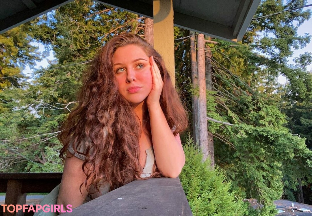 Foto desnuda filtrada de OnlyFans de Allnaturalaurora #16 Foto desnuda filtrada de OnlyFans de Allnaturalaurora #16