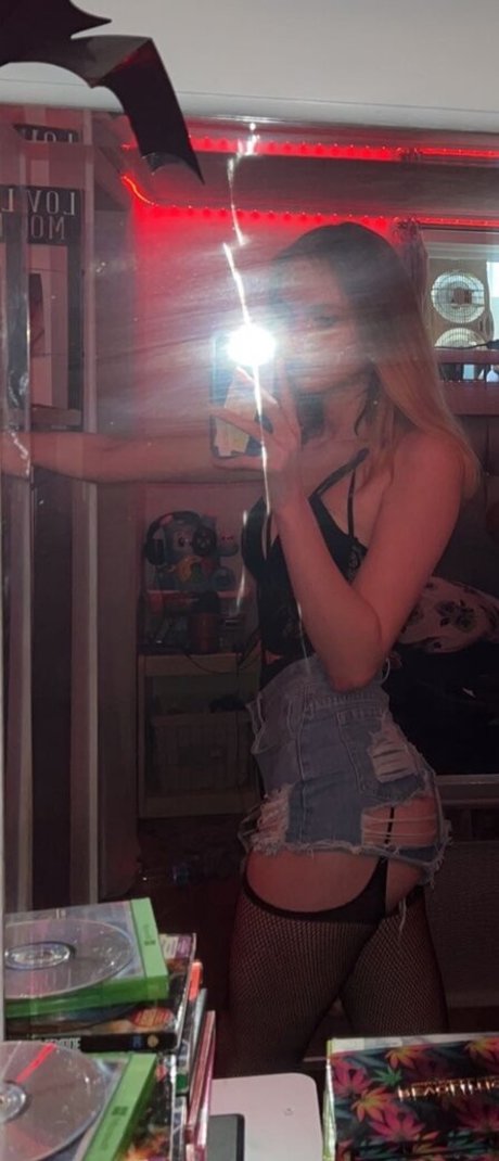 Misslushrose