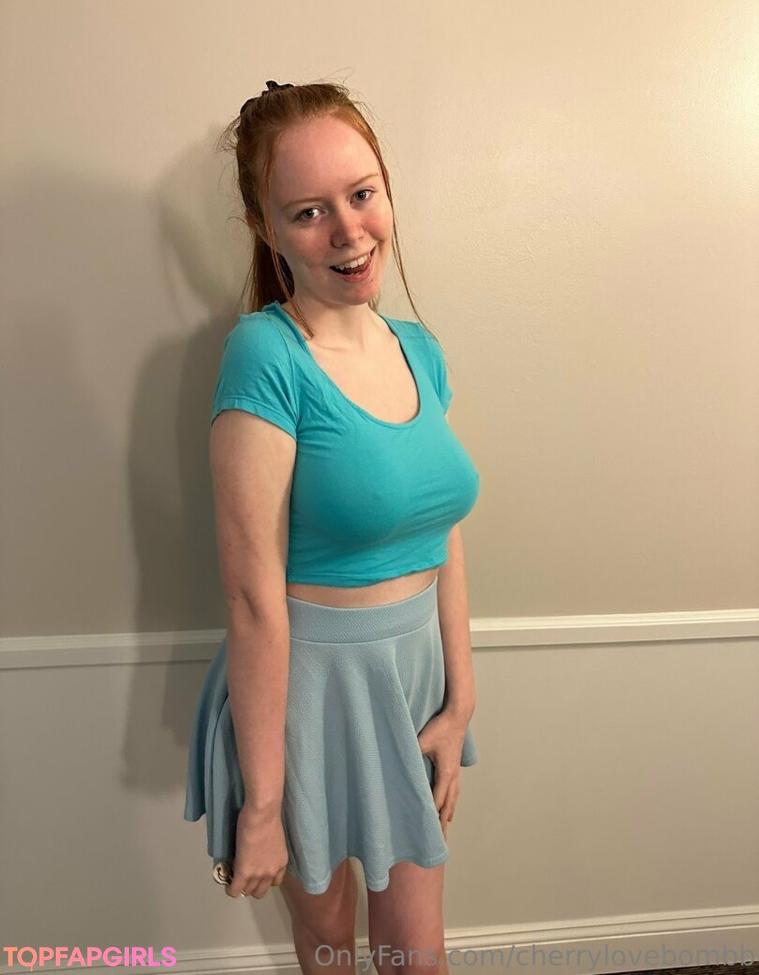 Foto desnuda filtrada de OnlyFans de Cherrylovebombb #283 Foto desnuda filtrada de OnlyFans de Cherrylovebombb #283