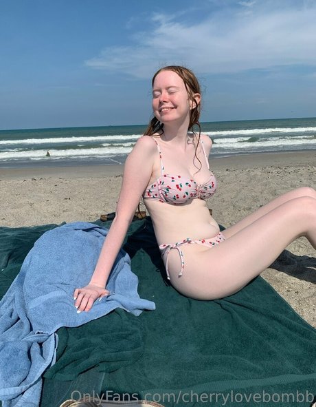 Foto desnuda filtrada de OnlyFans de Cherrylovebombb