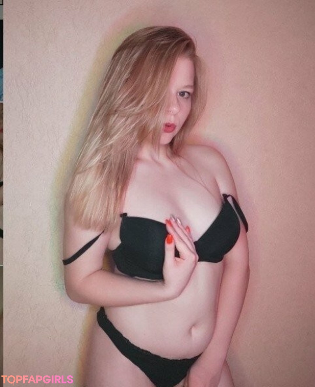 Foto desnuda filtrada de OnlyFans de Atendergirlvialeti #48 Foto desnuda filtrada de OnlyFans de Atendergirlvialeti #48