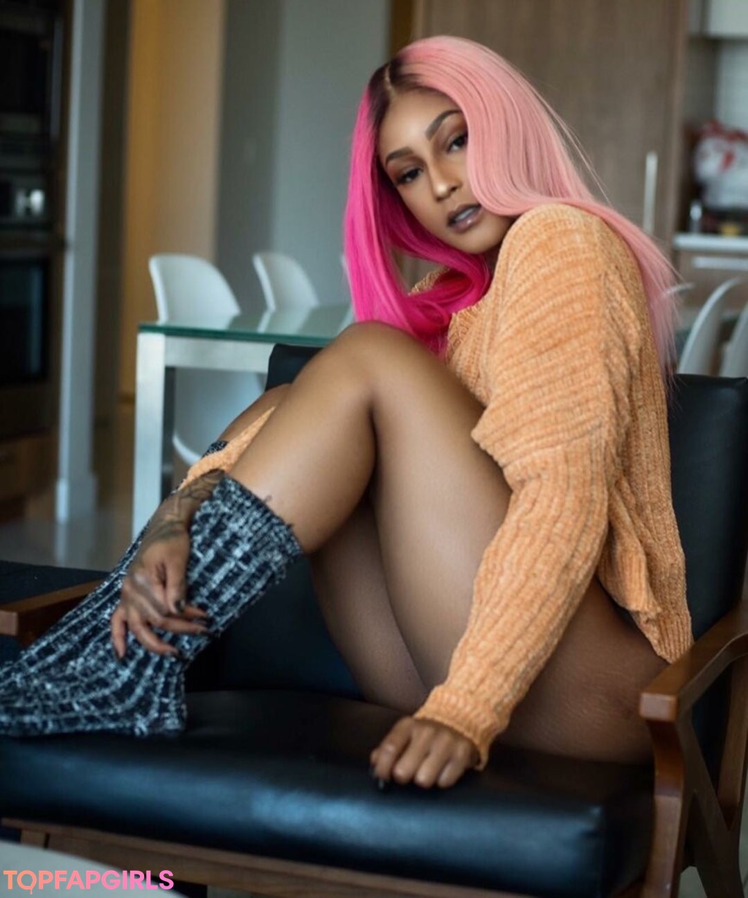 Foto desnuda filtrada de OnlyFans de Mizz Twerksum #152 Foto desnuda filtrada de OnlyFans de Mizz Twerksum #152
