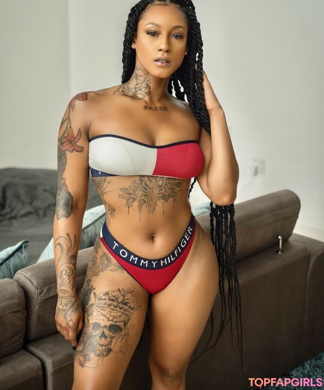 Foto desnuda filtrada de OnlyFans de Mizz Twerksum #167 Foto desnuda filtrada de OnlyFans de Mizz Twerksum #167