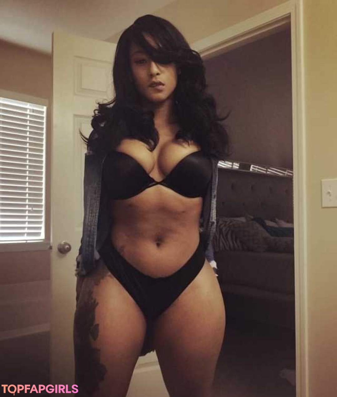 Foto desnuda filtrada de OnlyFans de Mizz Twerksum #18 Foto desnuda filtrada de OnlyFans de Mizz Twerksum #18