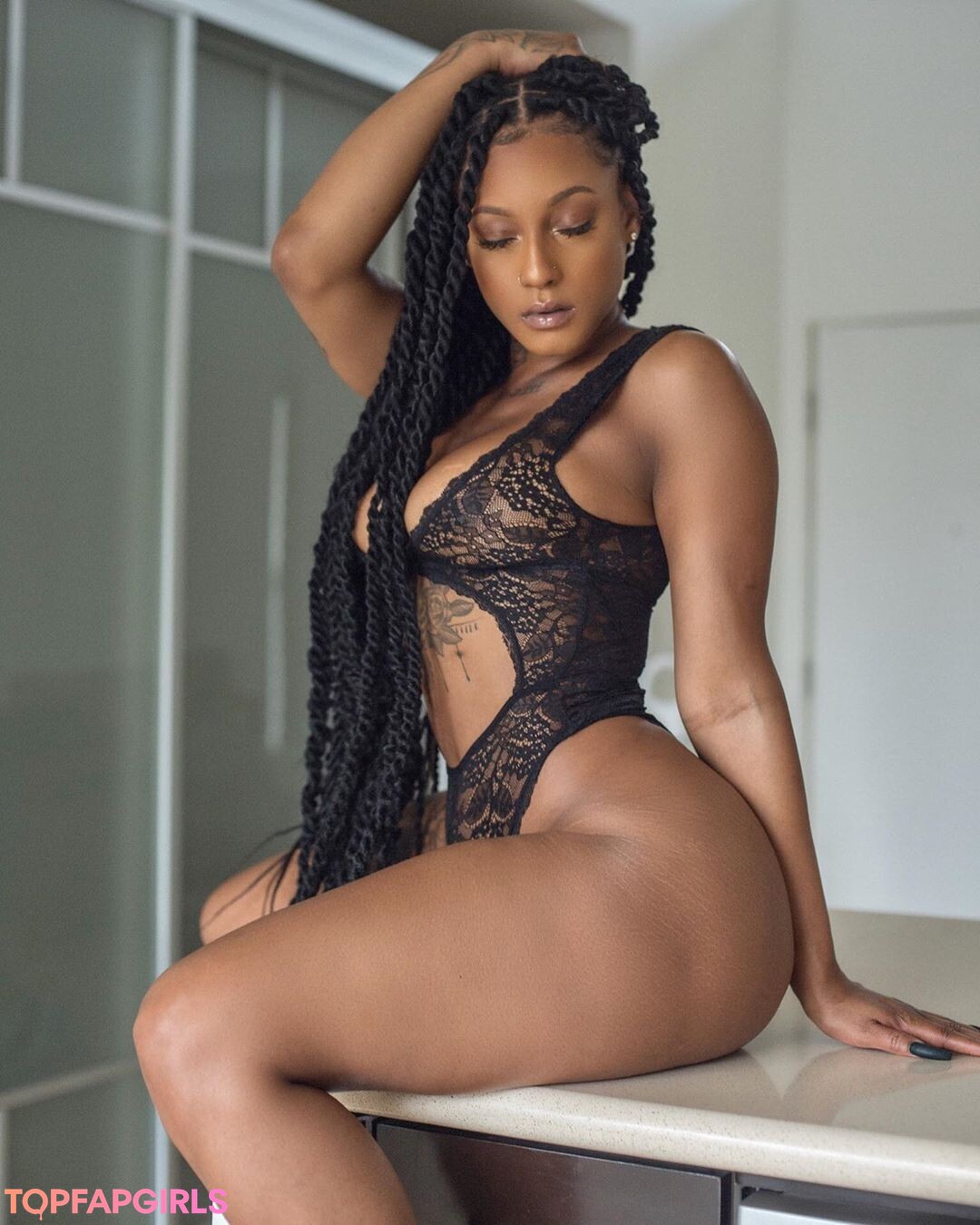 Foto desnuda filtrada de OnlyFans de Mizz Twerksum #294 Foto desnuda filtrada de OnlyFans de Mizz Twerksum #294