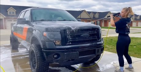Foto desnuda filtrada de OnlyFans de Britney Automotive