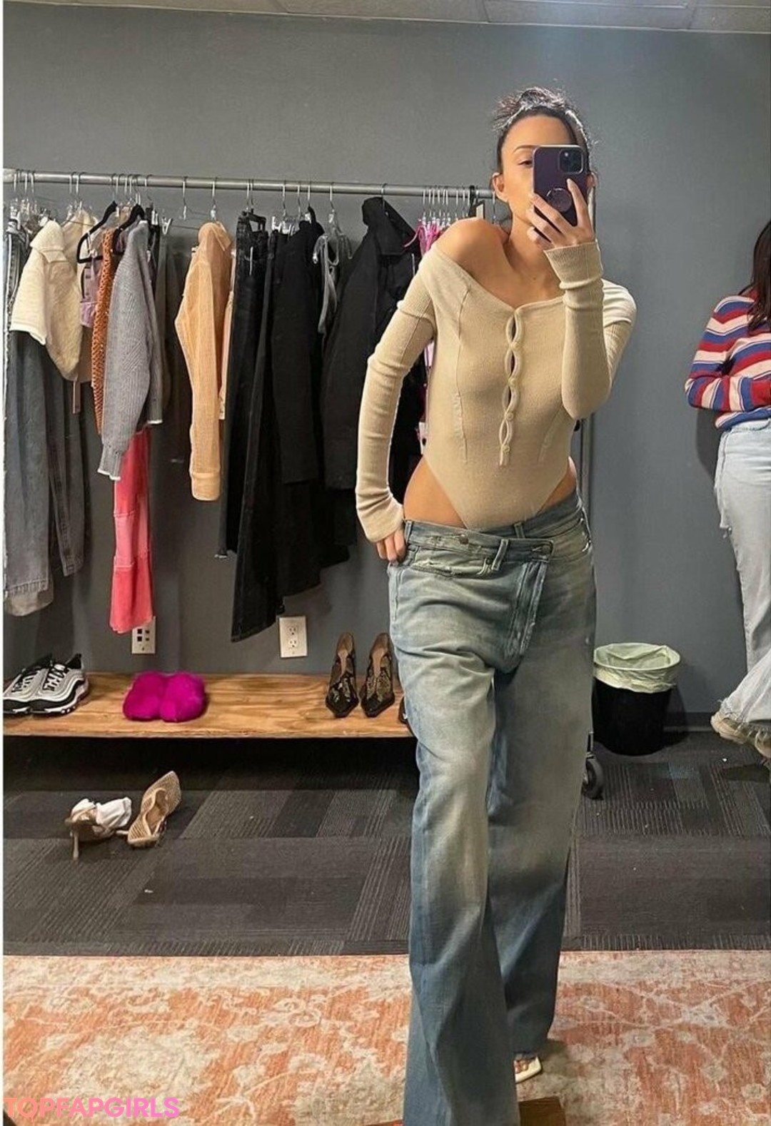 Foto desnuda filtrada de OnlyFans de Christian Serratos #8 Foto desnuda filtrada de OnlyFans de Christian Serratos #8