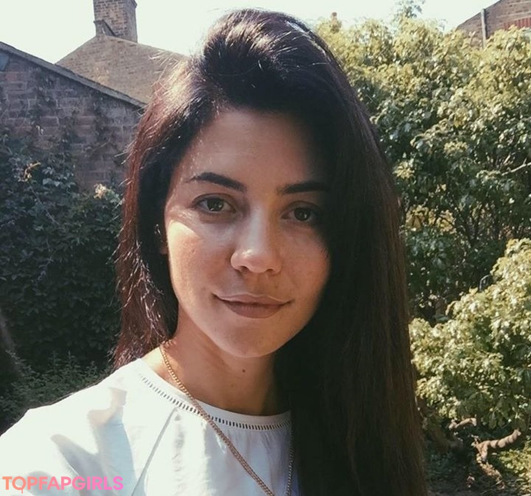 Foto desnuda filtrada de OnlyFans de Marina Diamandis #13 Foto desnuda filtrada de OnlyFans de Marina Diamandis #13
