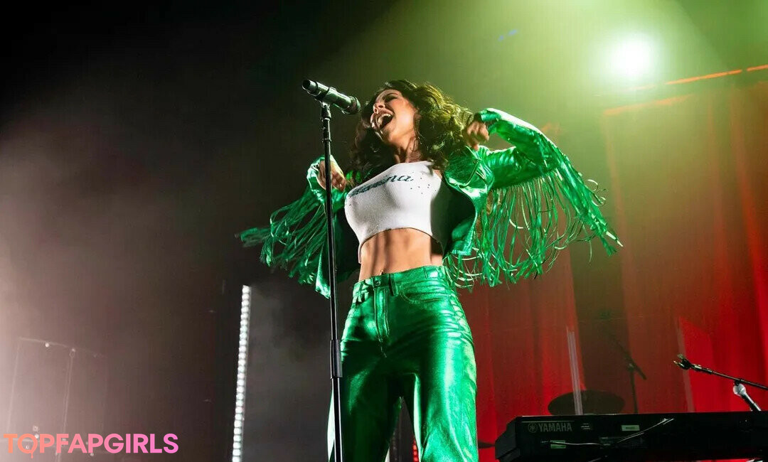 Foto desnuda filtrada de OnlyFans de Marina Diamandis #150 Foto desnuda filtrada de OnlyFans de Marina Diamandis #150