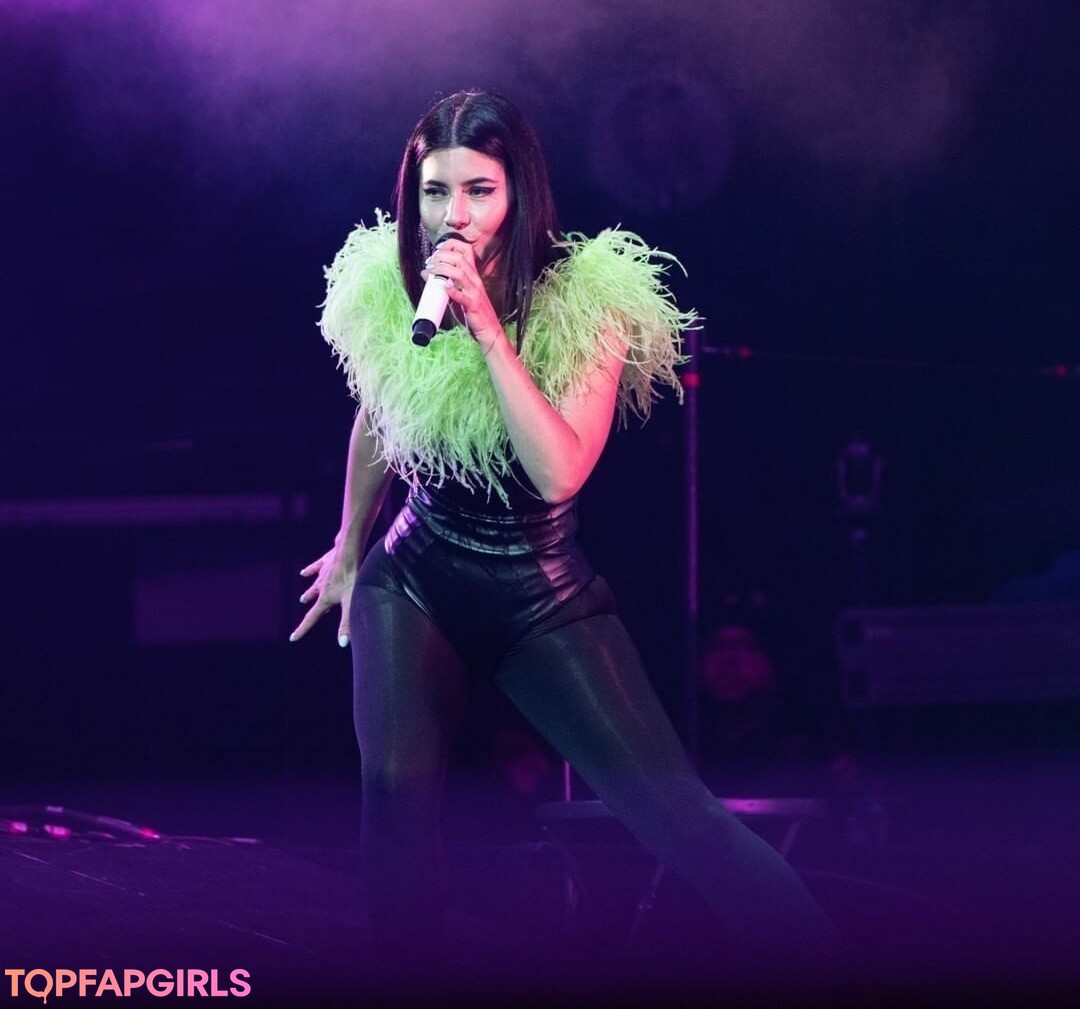 Foto desnuda filtrada de OnlyFans de Marina Diamandis #240 Foto desnuda filtrada de OnlyFans de Marina Diamandis #240