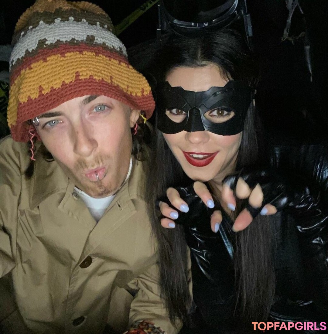 Foto desnuda filtrada de OnlyFans de Marina Diamandis #249 Foto desnuda filtrada de OnlyFans de Marina Diamandis #249