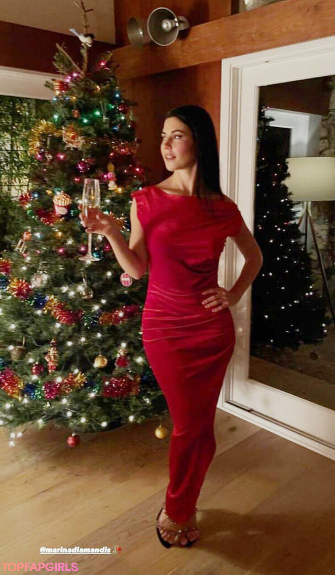 Foto desnuda filtrada de OnlyFans de Marina Diamandis #293 Foto desnuda filtrada de OnlyFans de Marina Diamandis #293