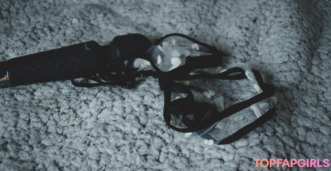 Foto desnuda filtrada de OnlyFans de Leahvonnoirefree #1 Foto desnuda filtrada de OnlyFans de Leahvonnoirefree #1