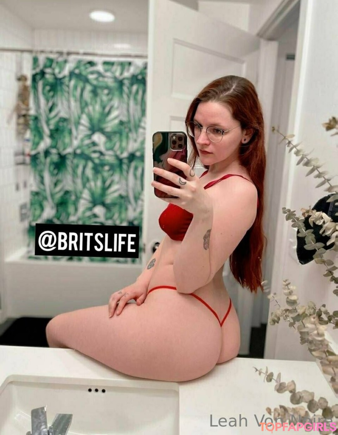 Foto desnuda filtrada de OnlyFans de Leahvonnoirefree #156 Foto desnuda filtrada de OnlyFans de Leahvonnoirefree #156