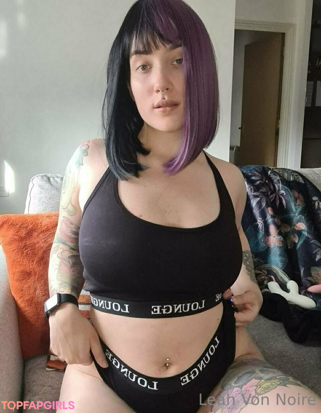 Foto desnuda filtrada de OnlyFans de Leahvonnoirefree #178 Foto desnuda filtrada de OnlyFans de Leahvonnoirefree #178