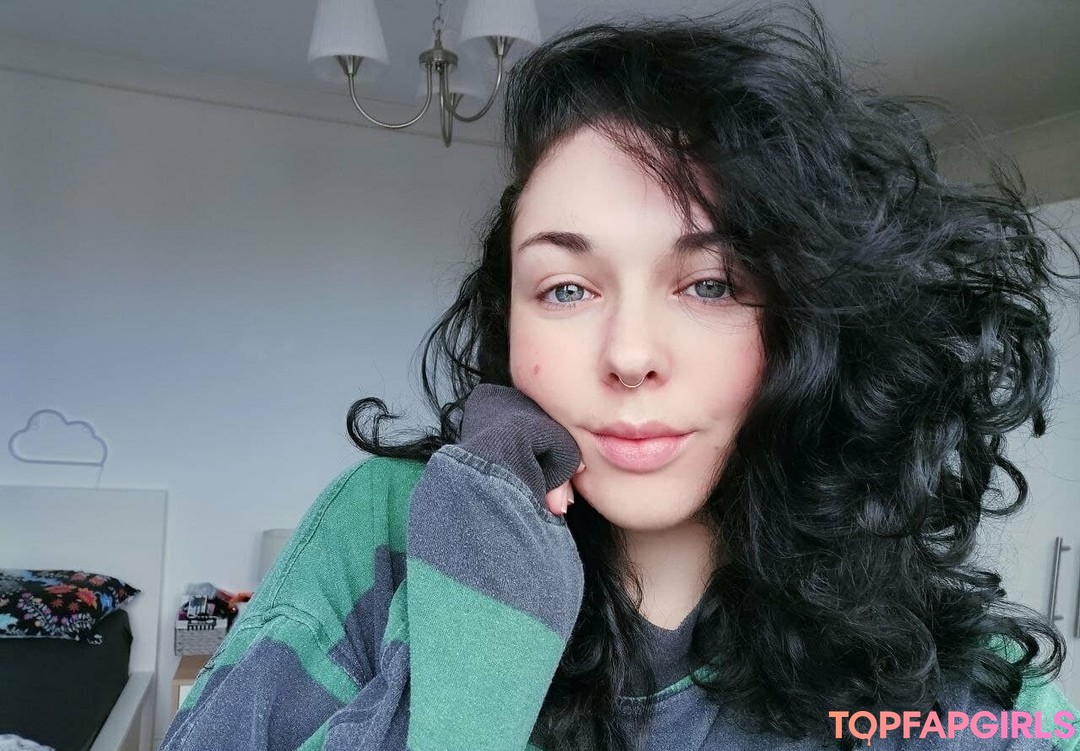 Foto desnuda filtrada de OnlyFans de Leahvonnoirefree #2 Foto desnuda filtrada de OnlyFans de Leahvonnoirefree #2