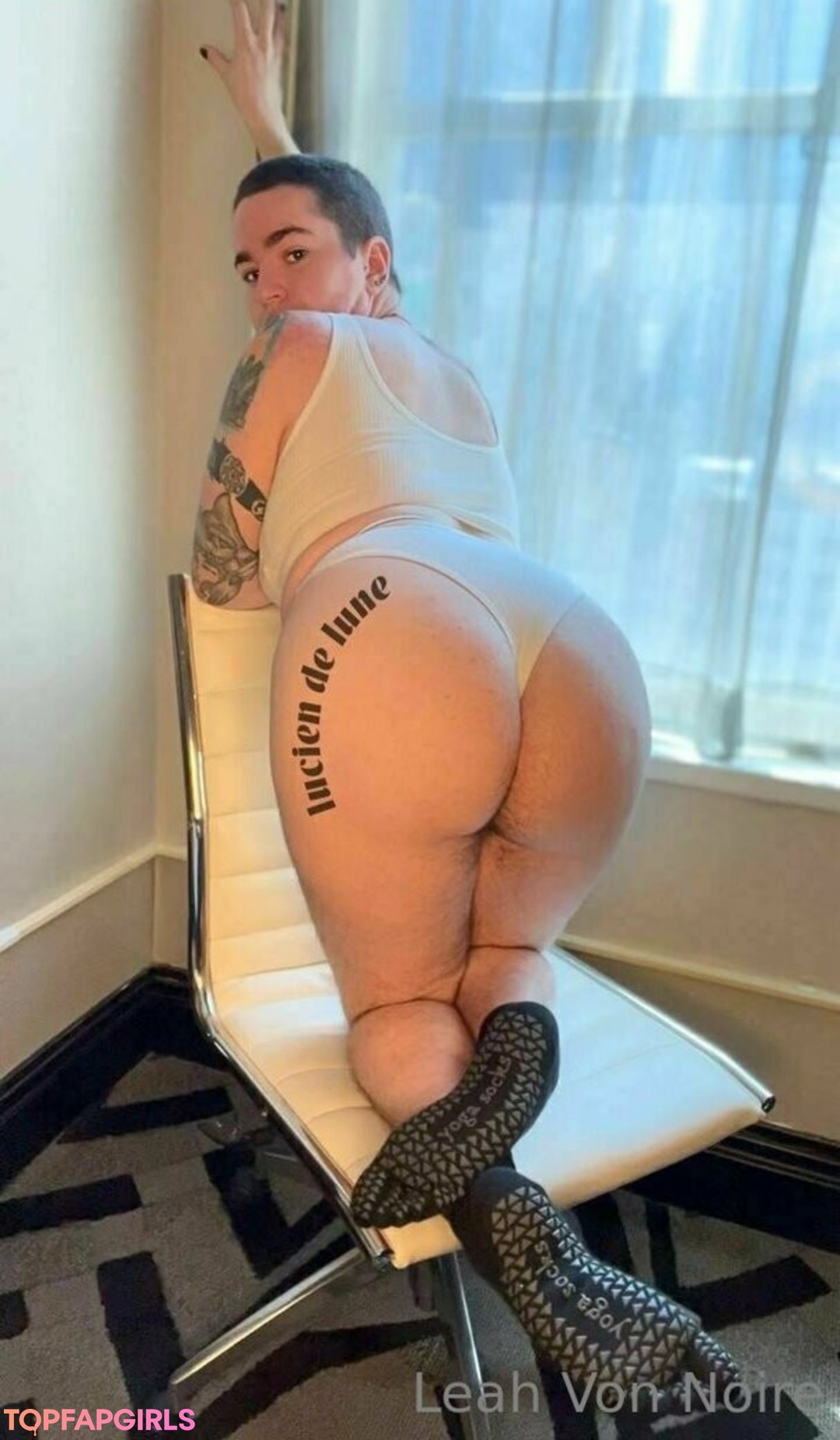 Foto desnuda filtrada de OnlyFans de Leahvonnoirefree #269 Foto desnuda filtrada de OnlyFans de Leahvonnoirefree #269