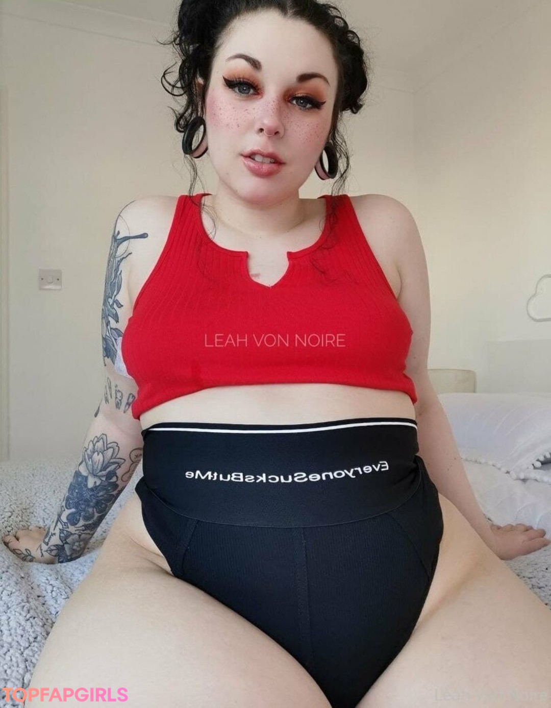 Foto desnuda filtrada de OnlyFans de Leahvonnoirefree #3 Foto desnuda filtrada de OnlyFans de Leahvonnoirefree #3