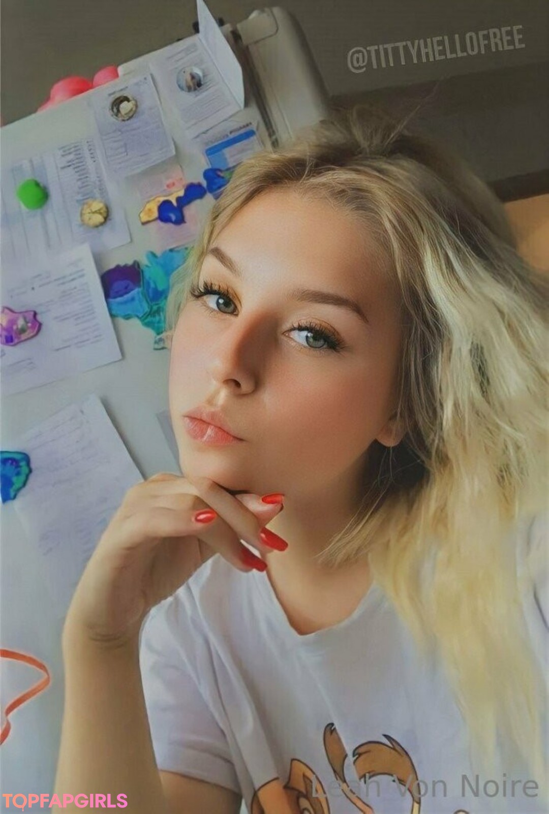 Foto desnuda filtrada de OnlyFans de Leahvonnoirefree #324 Foto desnuda filtrada de OnlyFans de Leahvonnoirefree #324