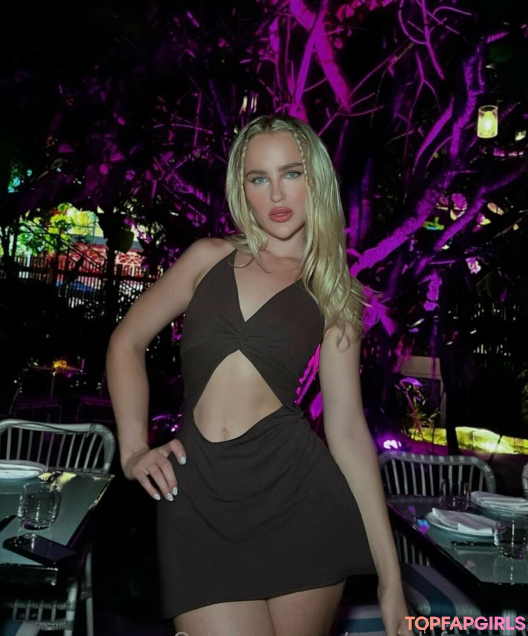 Foto desnuda filtrada de OnlyFans de Marielafemme #72 Foto desnuda filtrada de OnlyFans de Marielafemme #72