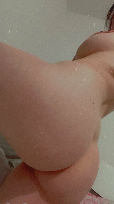 Foto desnuda filtrada de OnlyFans de Grapfruitfree