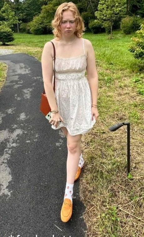 Foto desnuda filtrada de OnlyFans de Molly Quinn