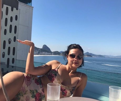 Foto desnuda filtrada de OnlyFans de Morena Baccarin