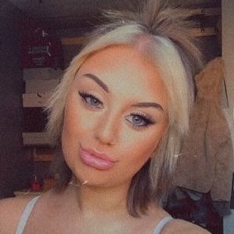 Foto desnuda filtrada de OnlyFans de Ellise Clarke