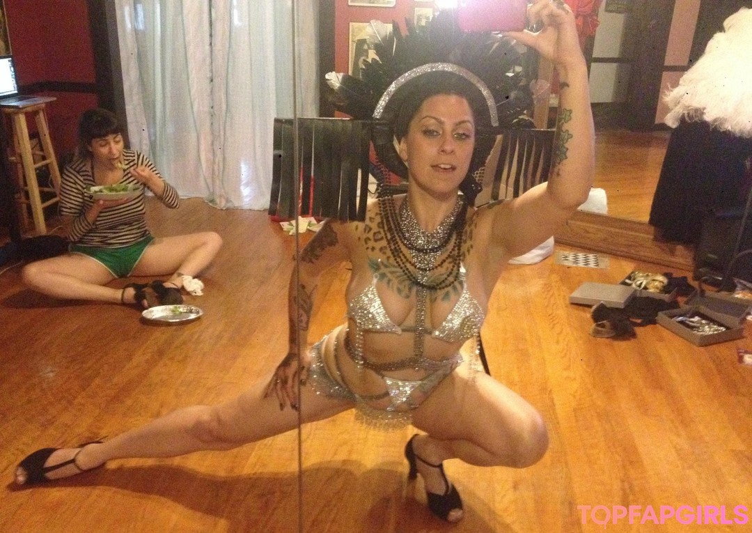 Foto desnuda filtrada de OnlyFans de Danielle Colby #238 Foto desnuda filtrada de OnlyFans de Danielle Colby #238