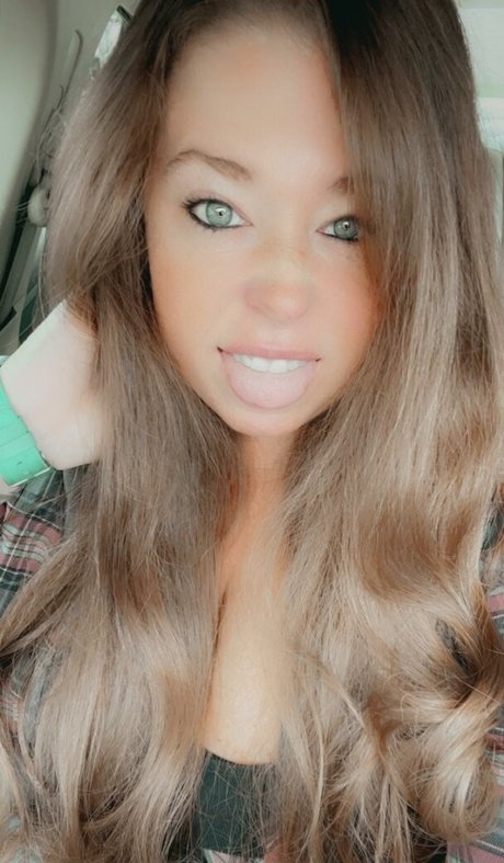 Foto desnuda filtrada de OnlyFans de Ivy Mia